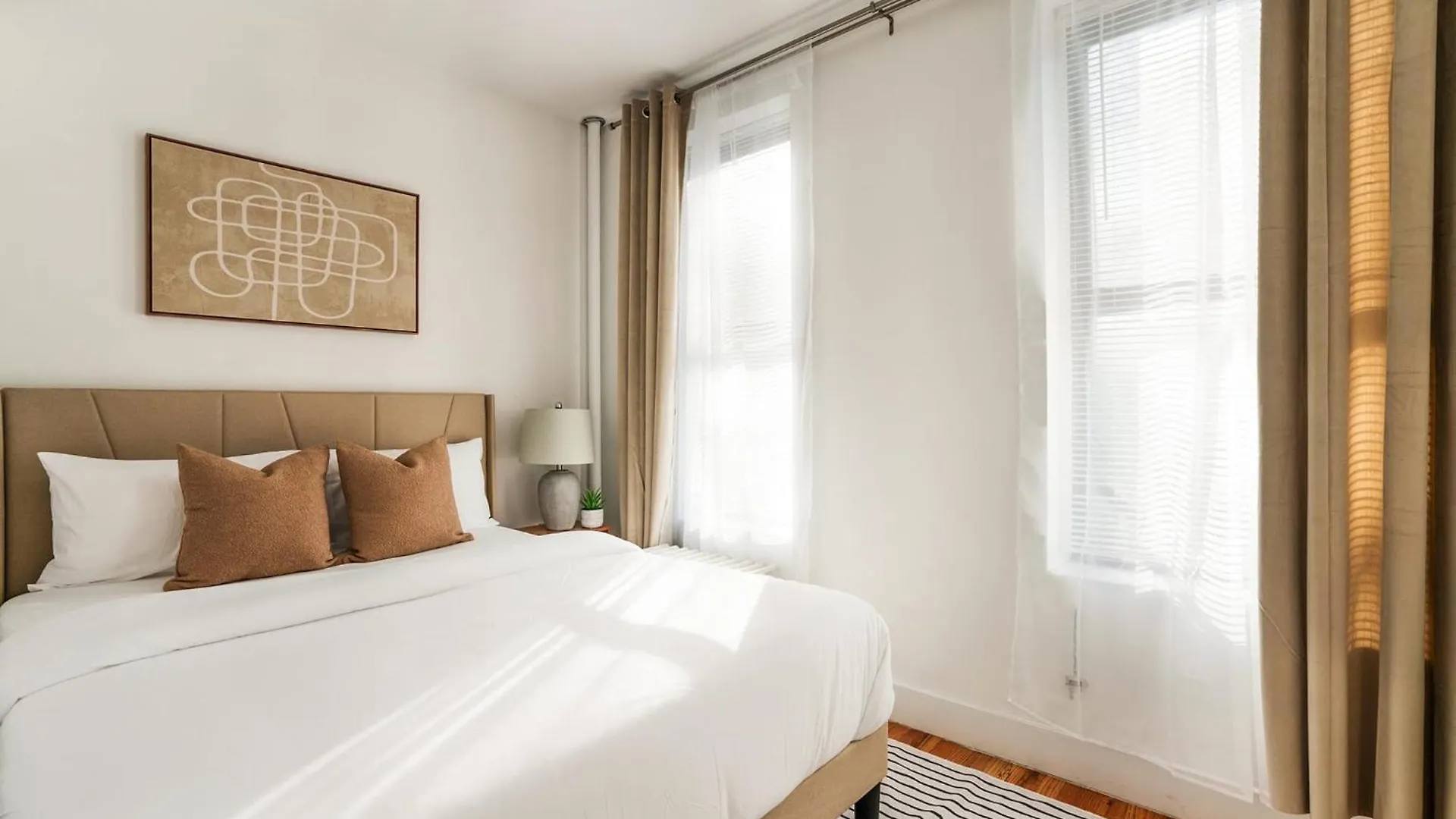 444-2E Modern 2Br Hell'S Kitchen Apartment New York United States
