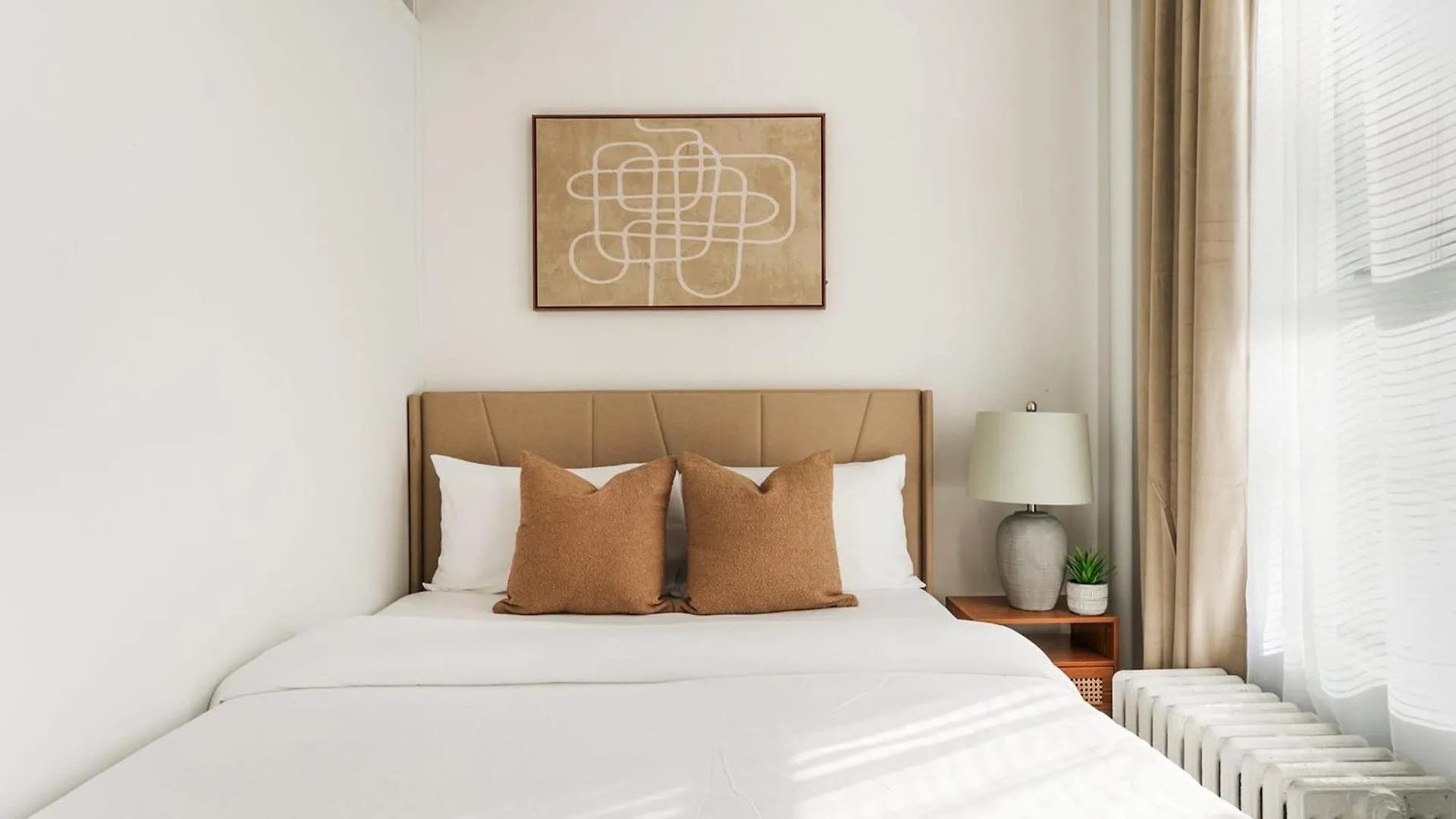 444-2E Modern 2Br Hell'S Kitchen Apartment New York 0*,  United States